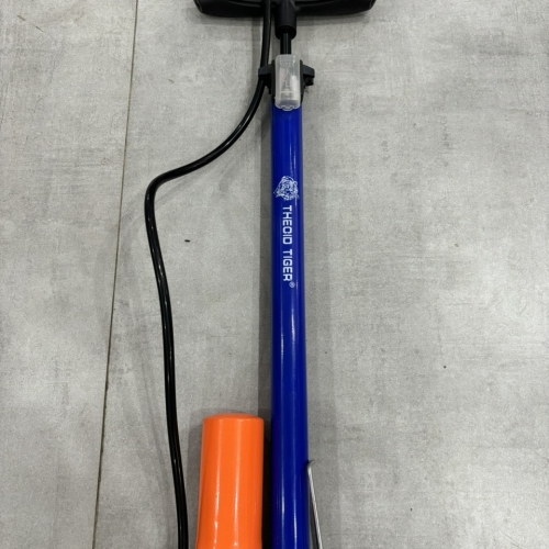 Bơm Xe Tiger ống xanh bình cam 6032