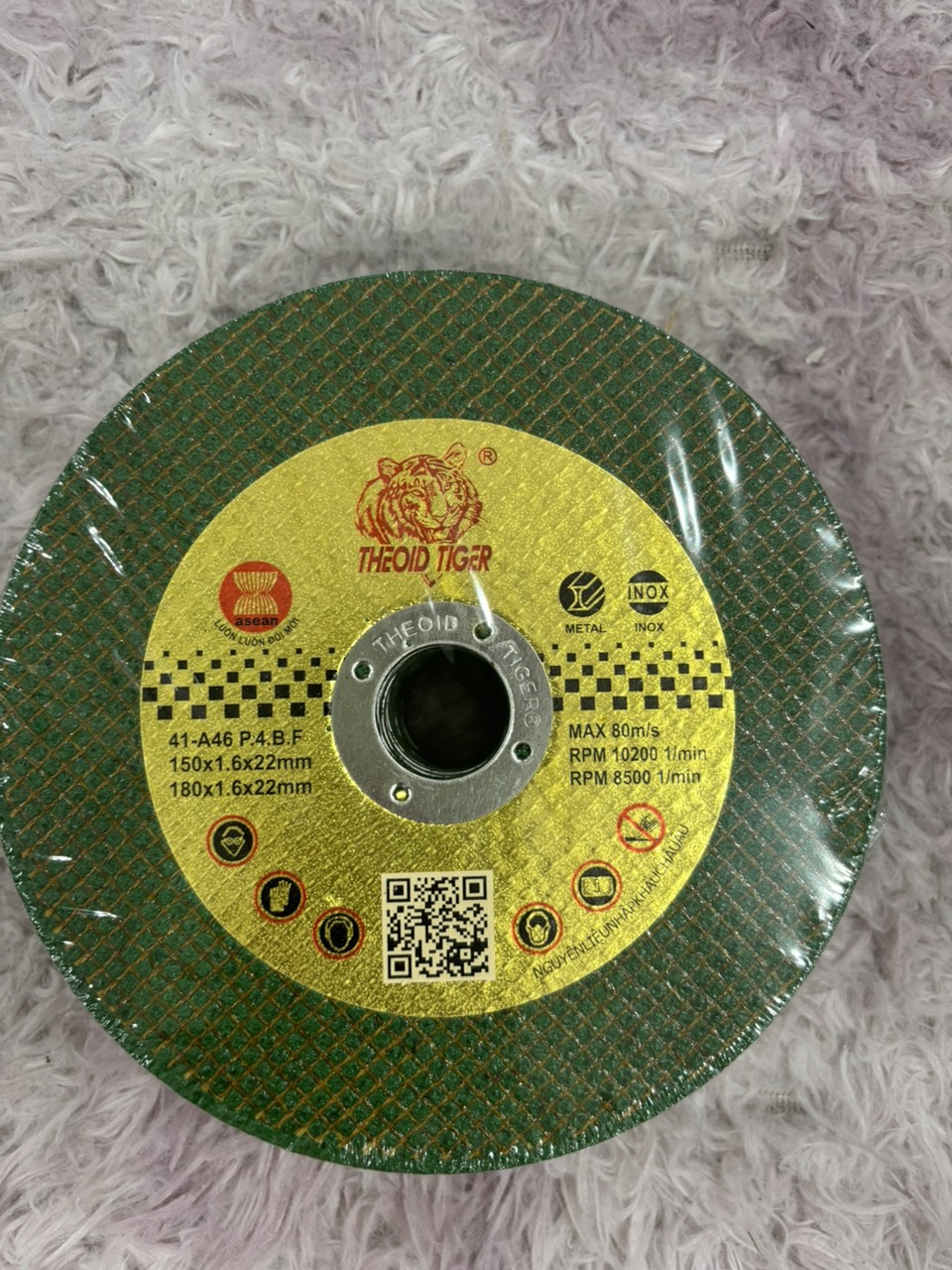 Đá Cắt Tiger 1T8 Xanh Xịn